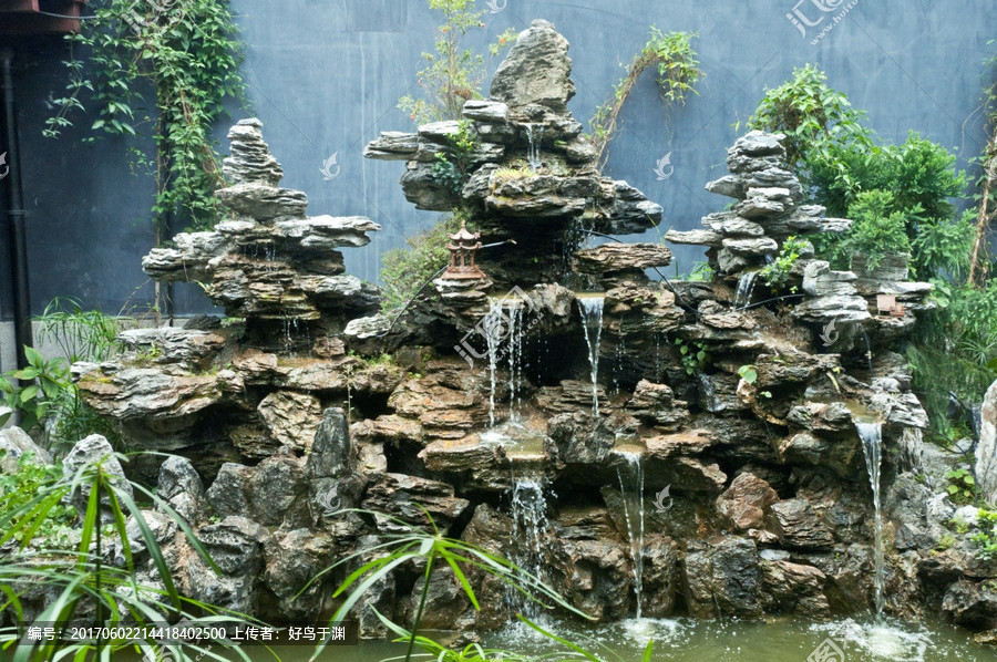 假山流水 凝固的詩意與流動的禪意